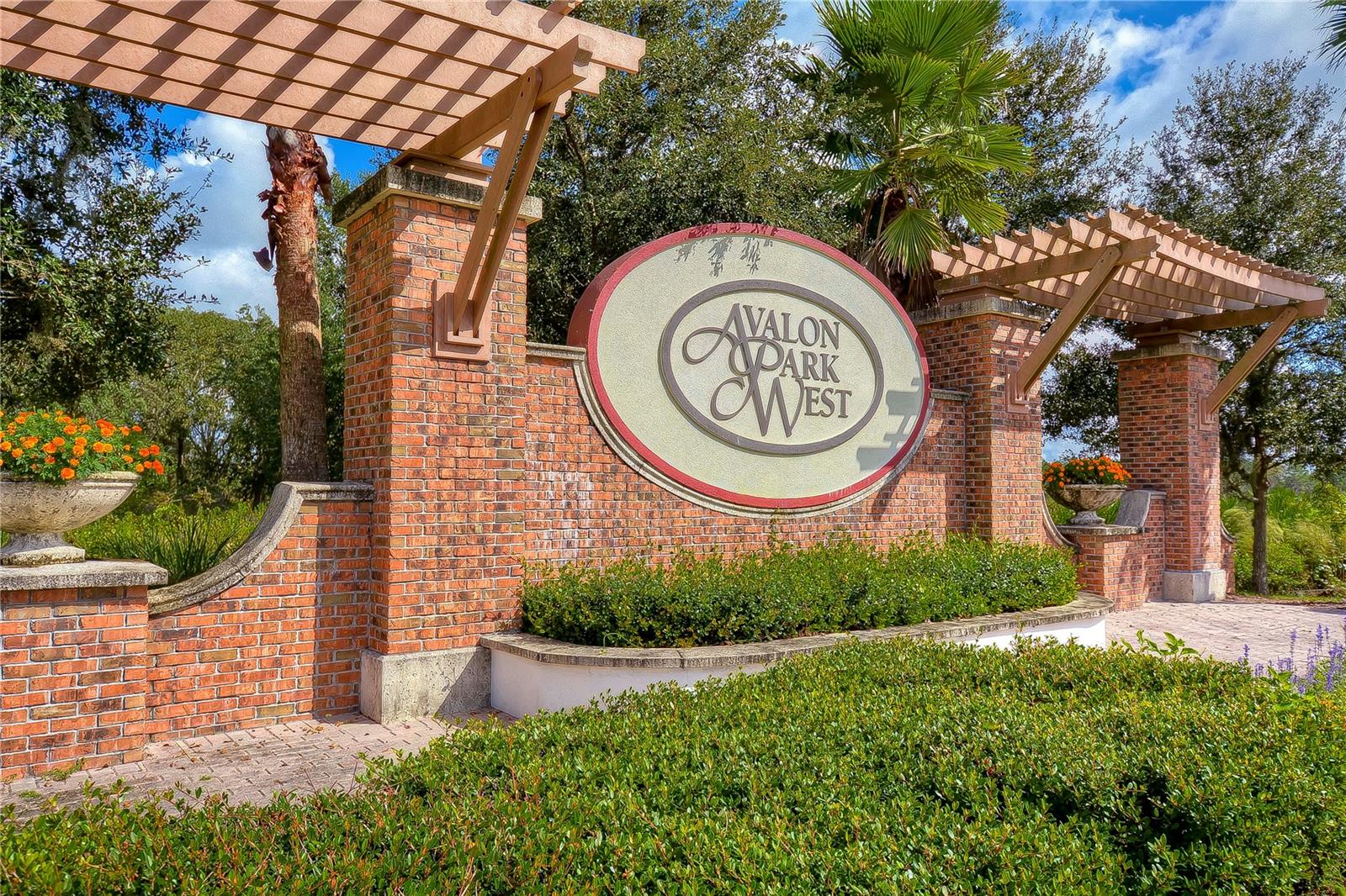 5460 WARRINGTON TOWN PATH, WESLEY CHAPEL, FL, 33545