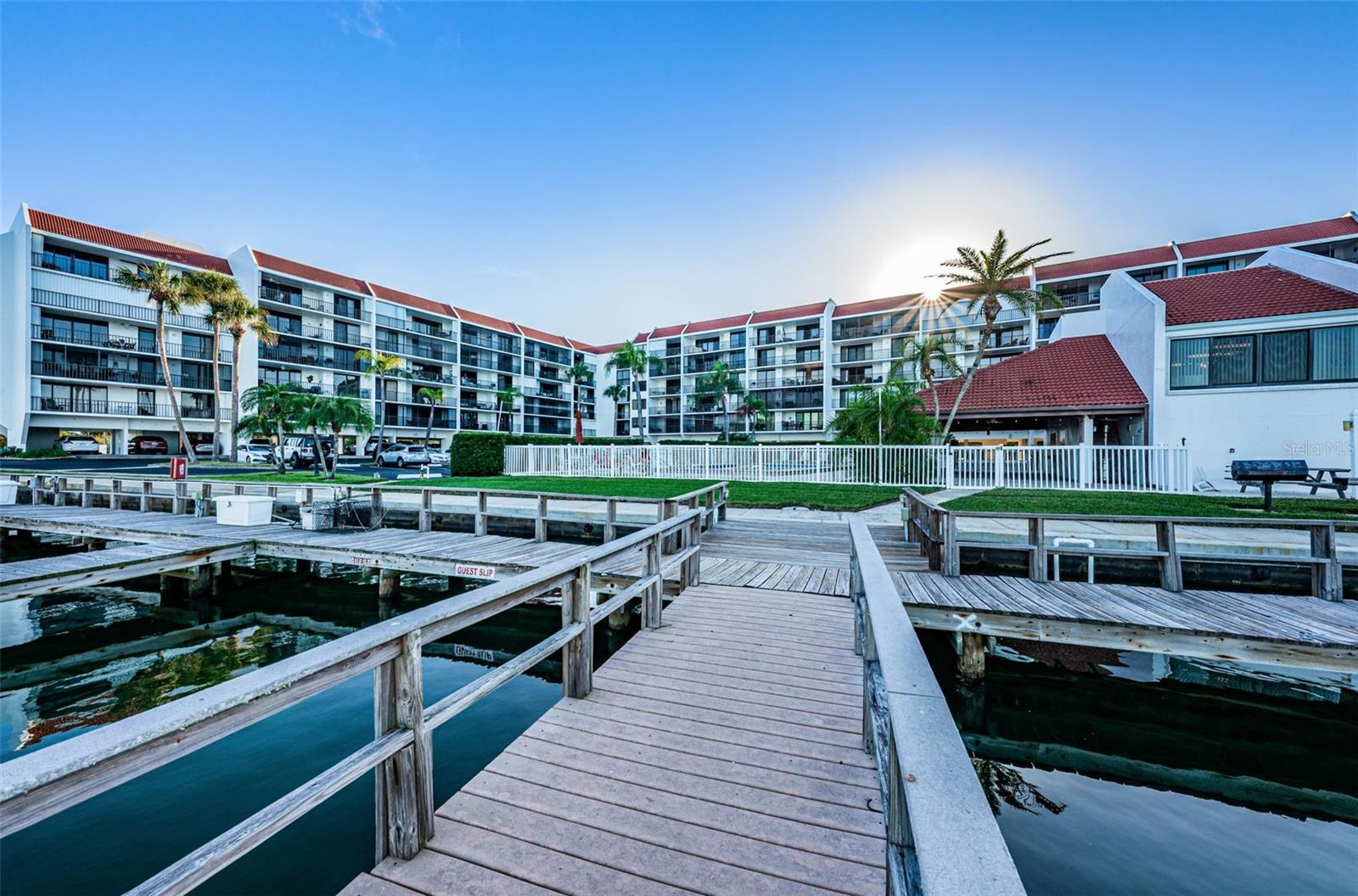 19111 VISTA BAY DR #304, INDIAN SHORES, FL, 33785