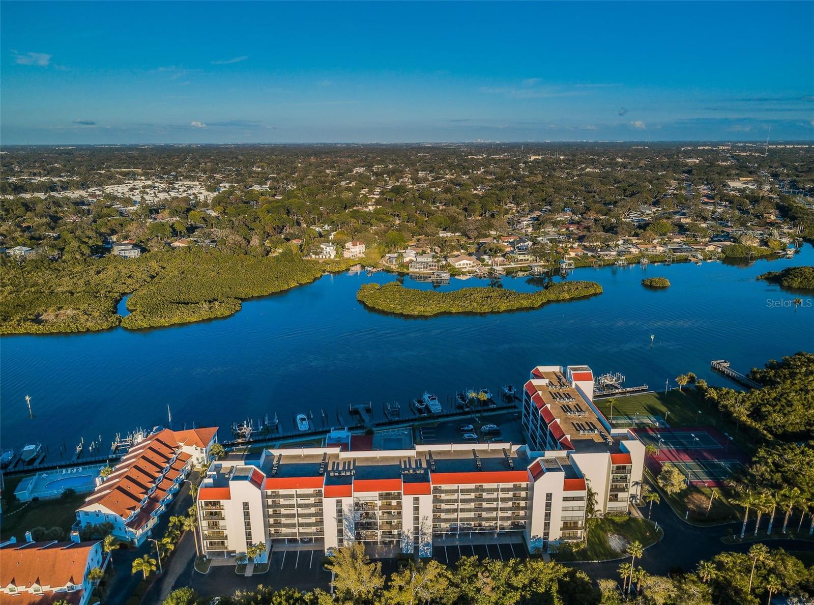 19111 VISTA BAY DR #304, INDIAN SHORES, FL, 33785