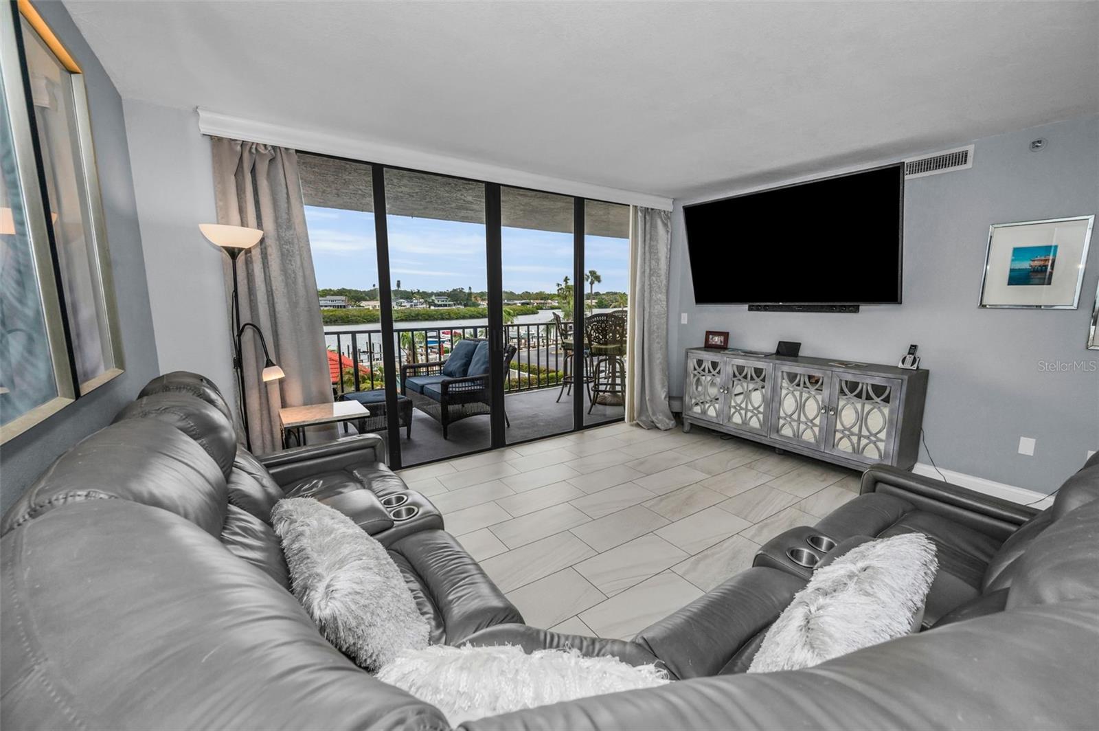 19111 VISTA BAY DR #304, INDIAN SHORES, FL, 33785