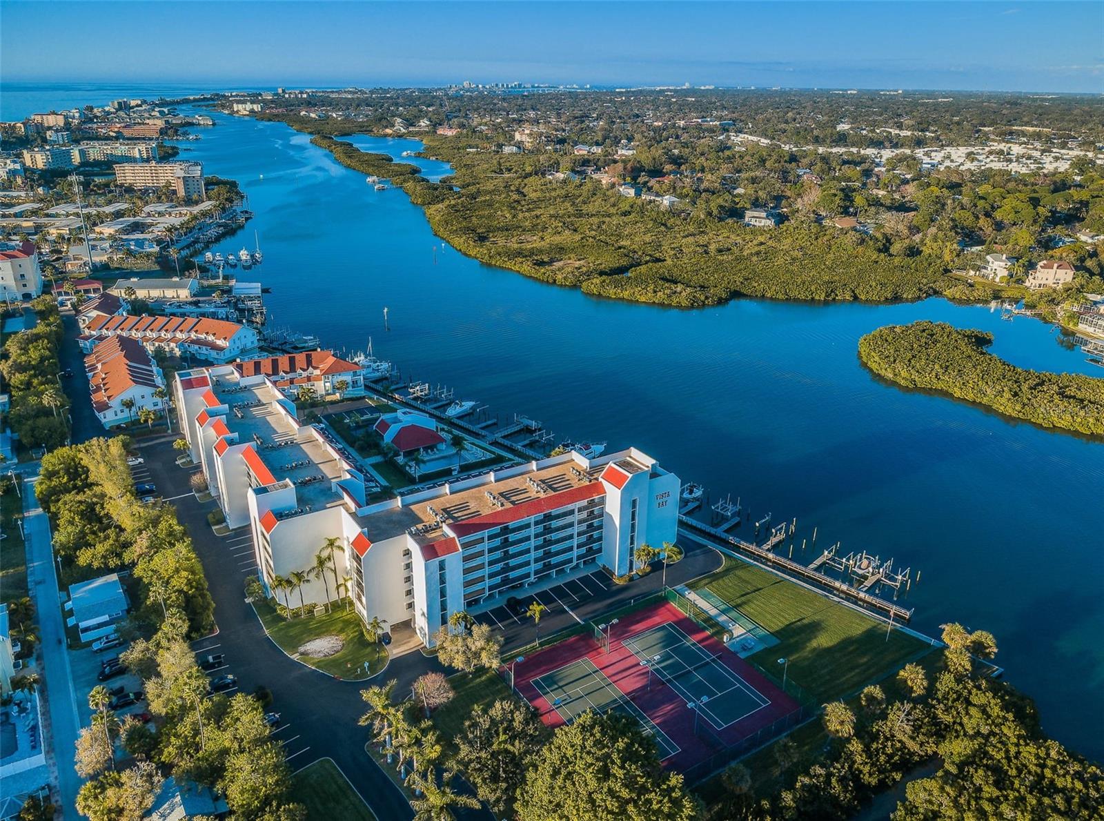 19111 VISTA BAY DR #304, INDIAN SHORES, FL, 33785