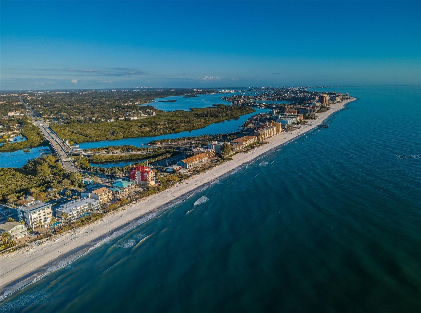19111 VISTA BAY DR #304, INDIAN SHORES, FL, 33785