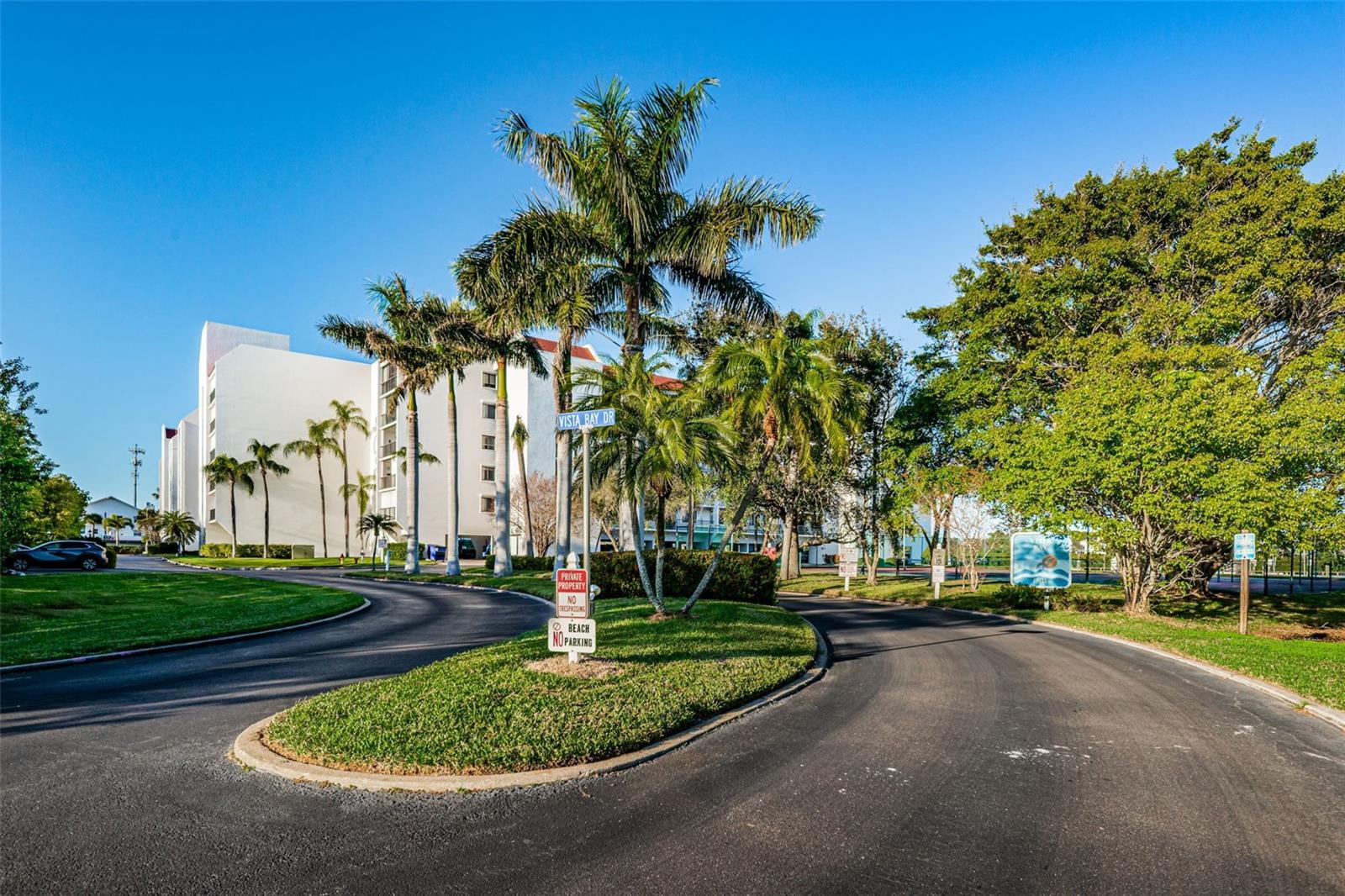 19111 VISTA BAY DR #304, INDIAN SHORES, FL, 33785