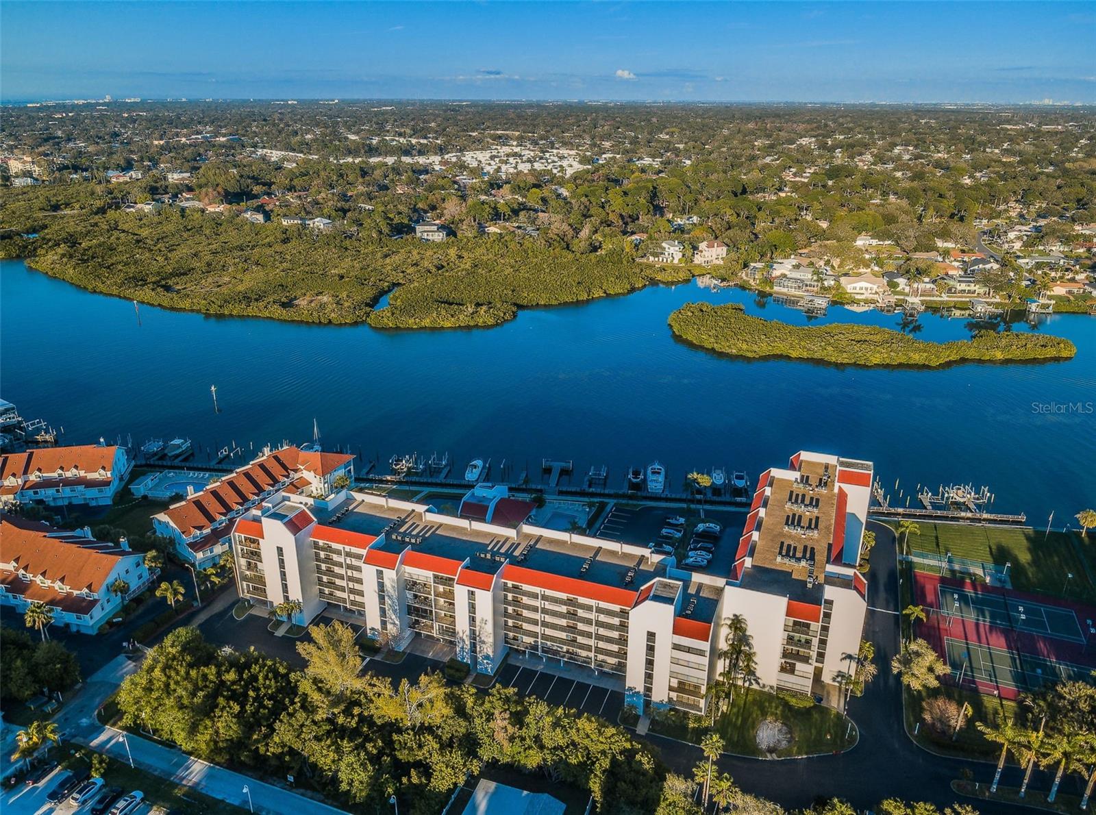 19111 VISTA BAY DR #304, INDIAN SHORES, FL, 33785