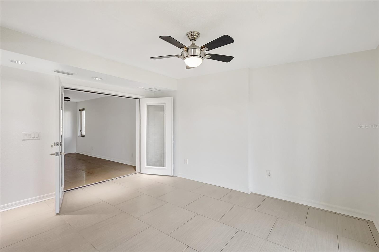 3901 E EDEN ROC CIR, TAMPA, FL, 33634