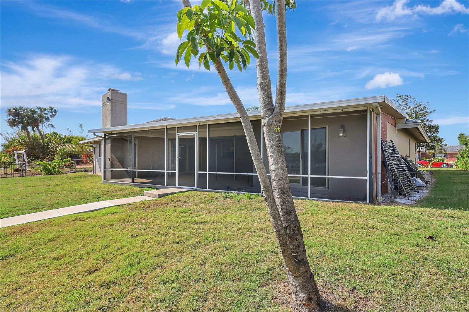 3901 E EDEN ROC CIR, TAMPA, FL, 33634