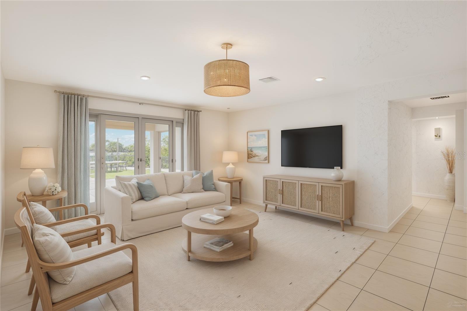 3901 E EDEN ROC CIR, TAMPA, FL, 33634
