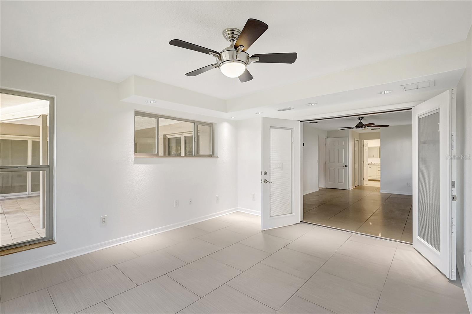3901 E EDEN ROC CIR, TAMPA, FL, 33634
