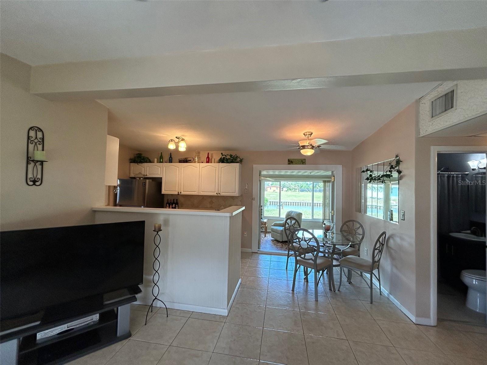 123 POINSETTIA CIR NE, PORT CHARLOTTE, FL, 33952