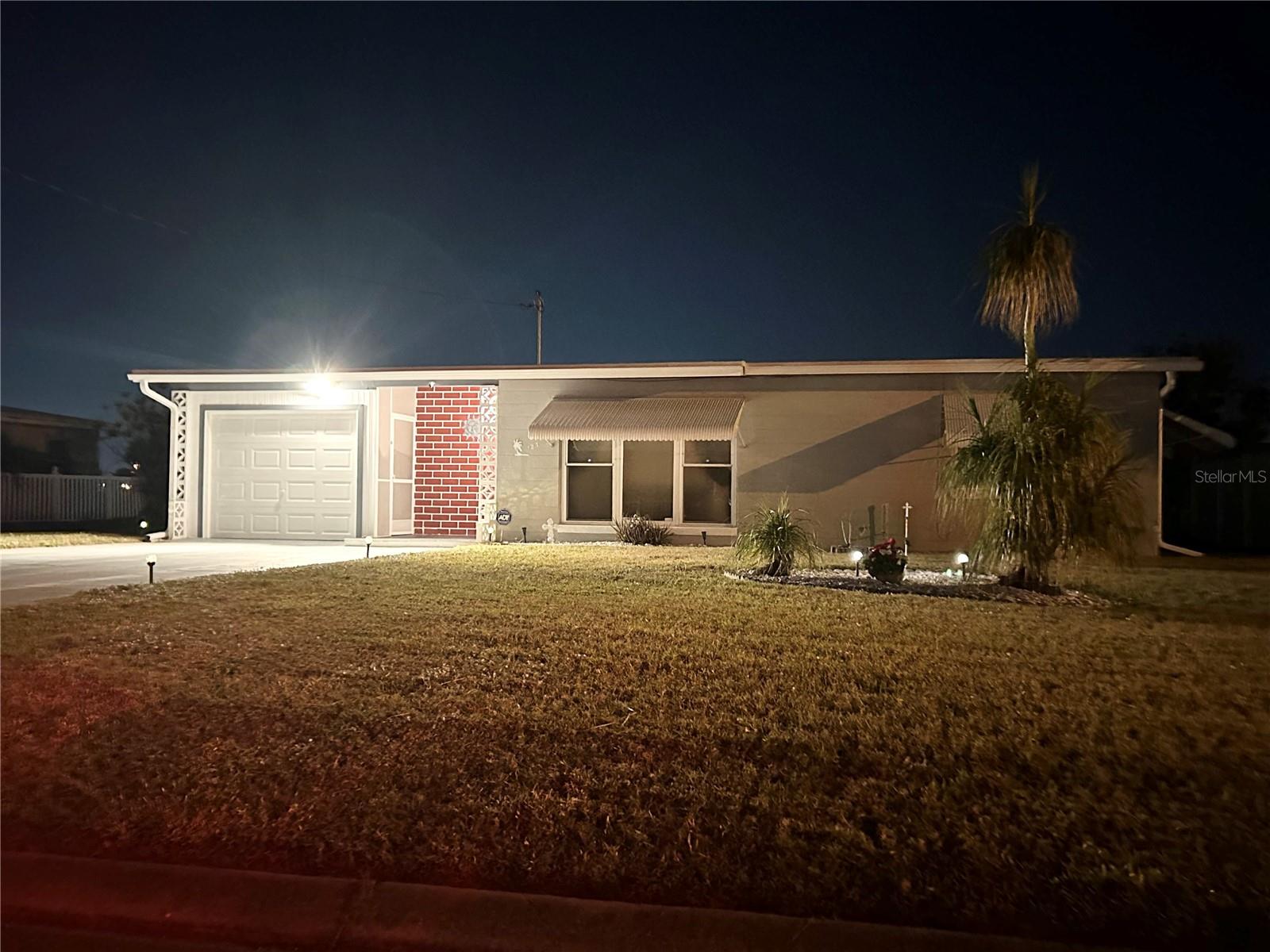 123 POINSETTIA CIR NE, PORT CHARLOTTE, FL, 33952