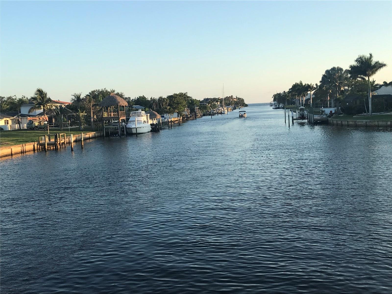 123 POINSETTIA CIR NE, PORT CHARLOTTE, FL, 33952