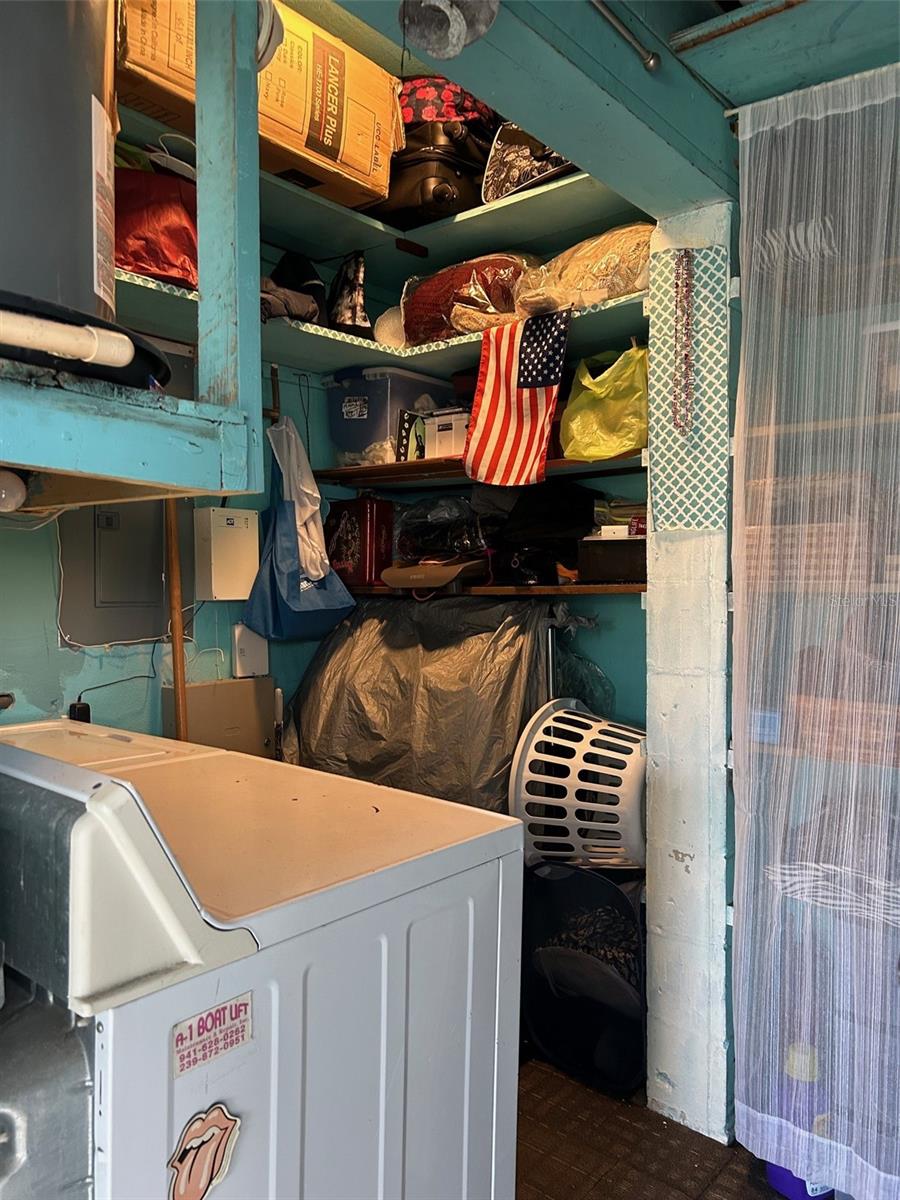 123 POINSETTIA CIR NE, PORT CHARLOTTE, FL, 33952