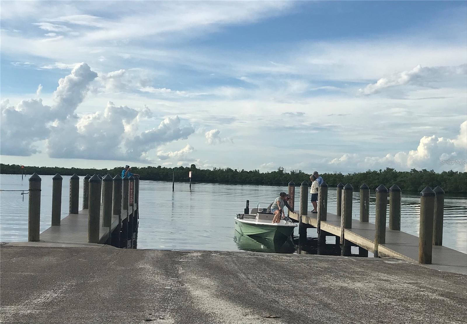 123 POINSETTIA CIR NE, PORT CHARLOTTE, FL, 33952