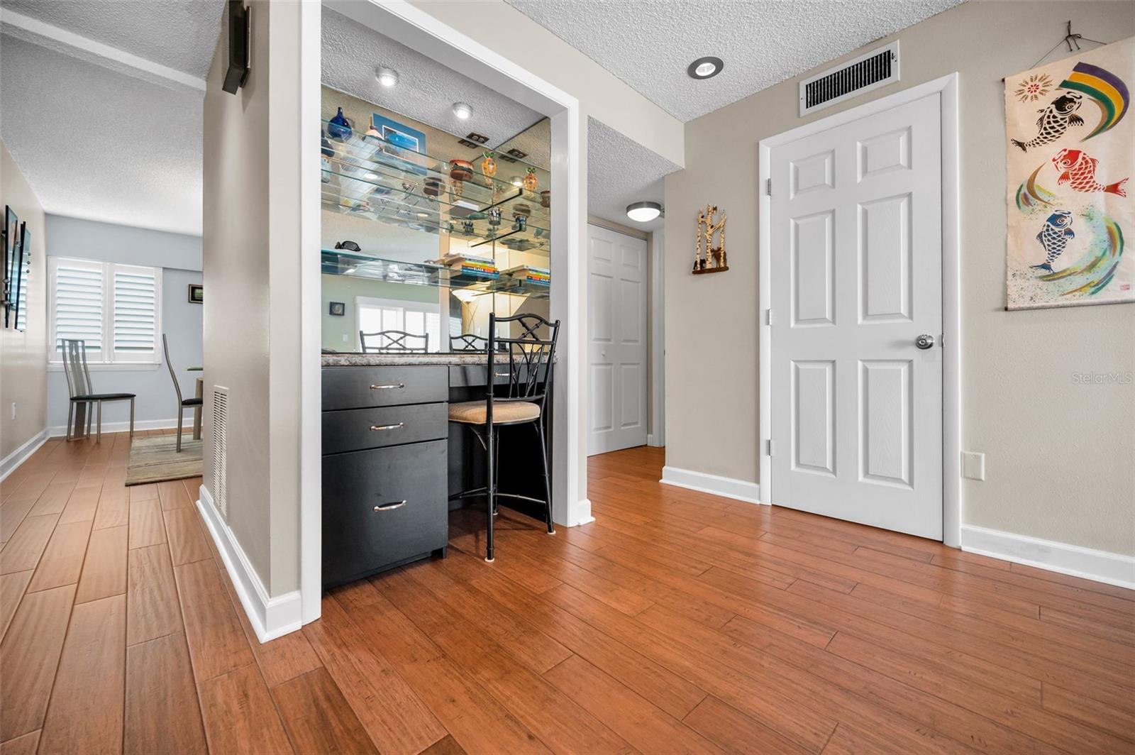 1451 GULF BLVD #207, CLEARWATER BEACH, FL, 33767
