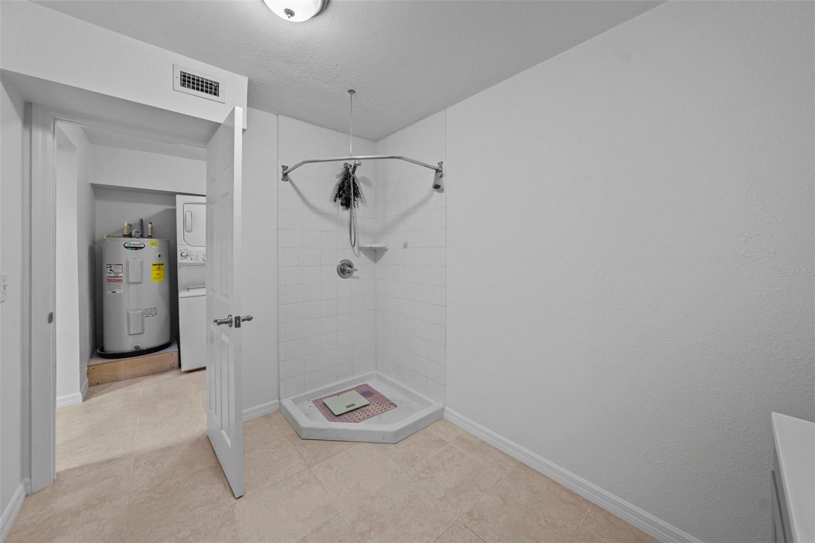 5701 INTERBAY BLVD, TAMPA, FL, 33611