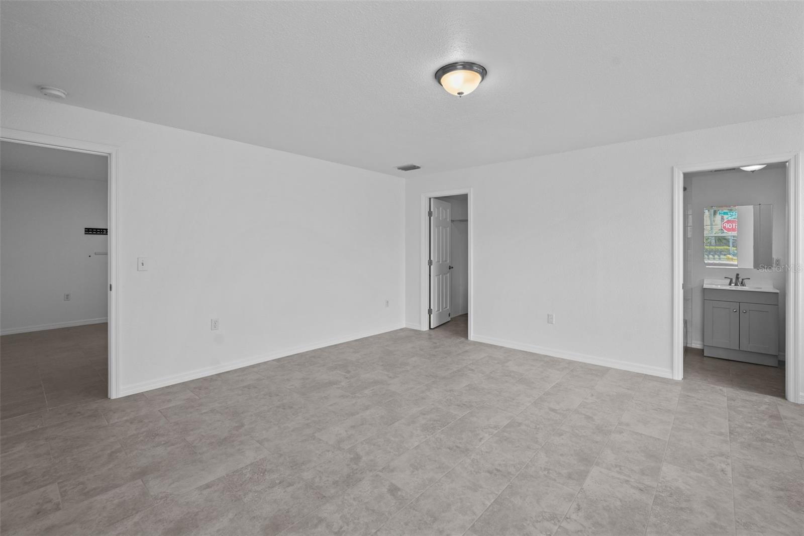 5701 INTERBAY BLVD, TAMPA, FL, 33611