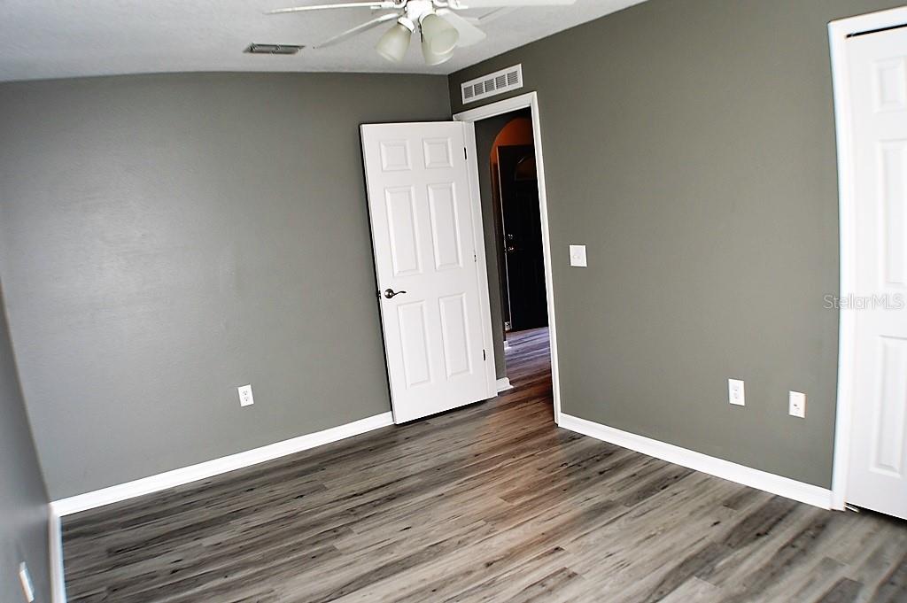 1017 TAWNY EAGLE DR, GROVELAND, FL, 34736