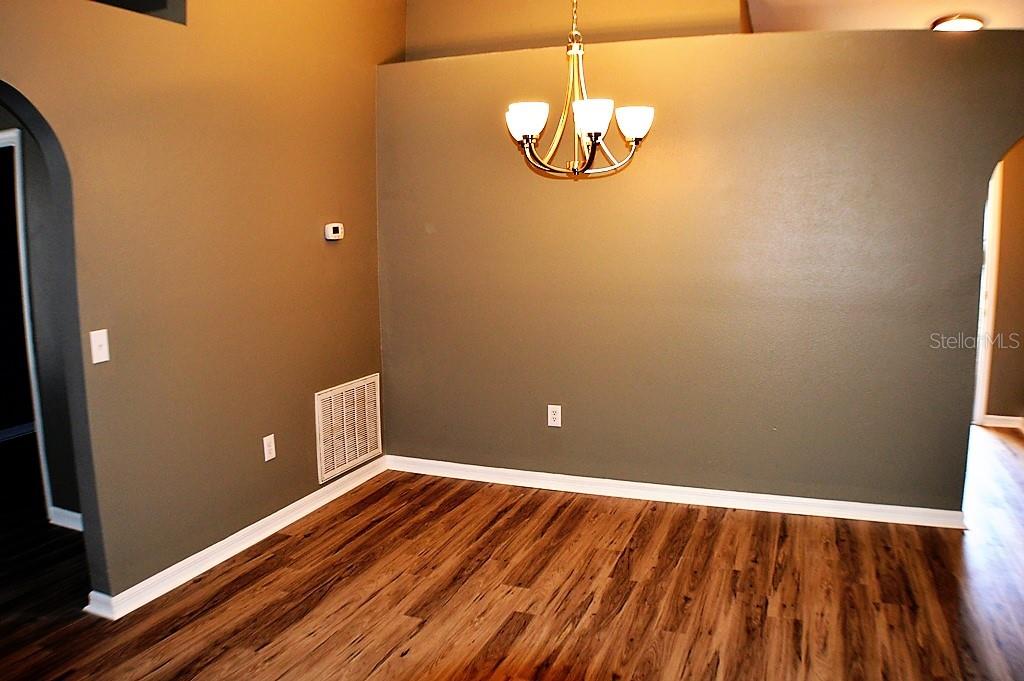 1017 TAWNY EAGLE DR, GROVELAND, FL, 34736