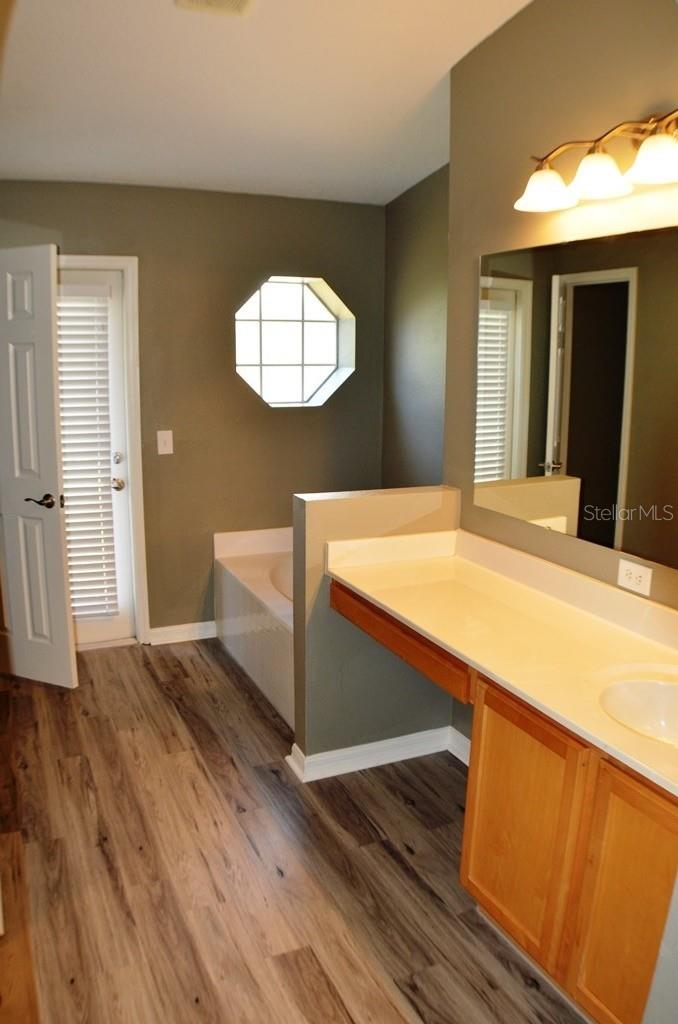 1017 TAWNY EAGLE DR, GROVELAND, FL, 34736