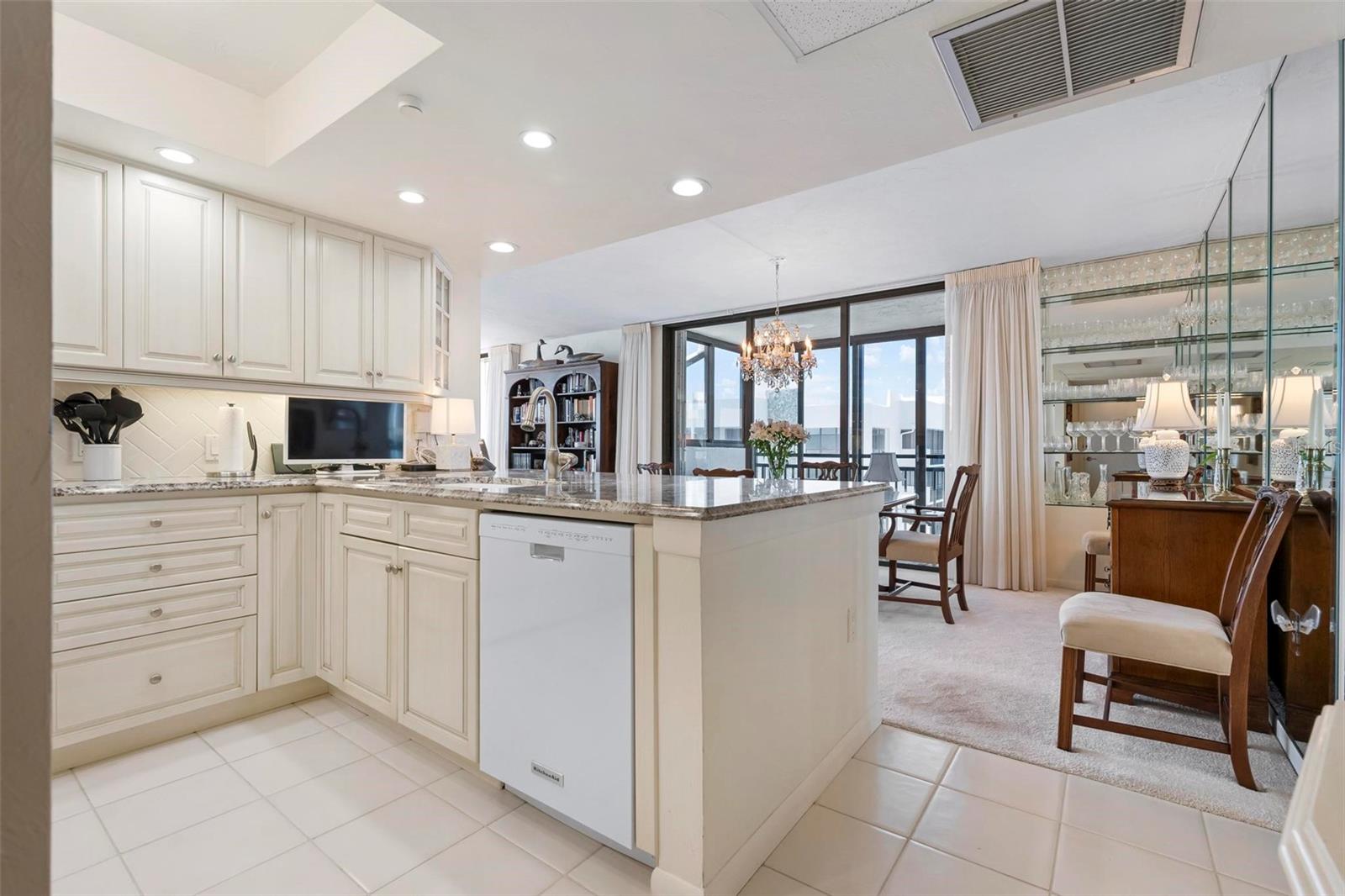 627 ALHAMBRA RD #1103, VENICE, FL, 34285