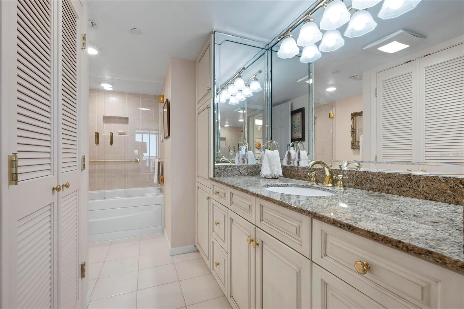 627 ALHAMBRA RD #1103, VENICE, FL, 34285