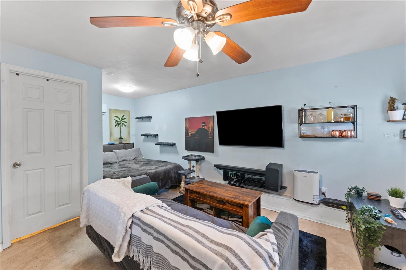 1707 E HENRY AVE, TAMPA, FL, 33610