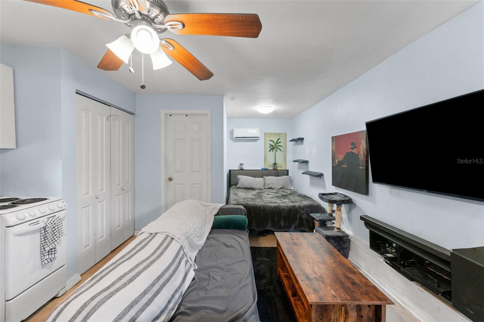 1707 E HENRY AVE, TAMPA, FL, 33610