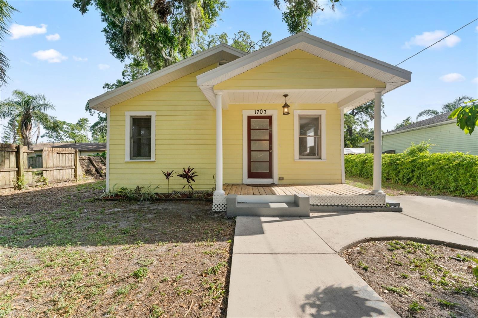 1707 E HENRY AVE, TAMPA, FL, 33610