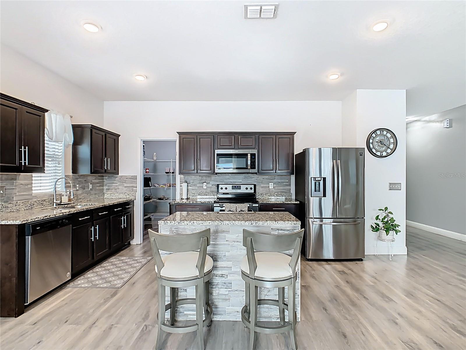 1104 ROBERTA RD, LAKE WALES, FL, 33853