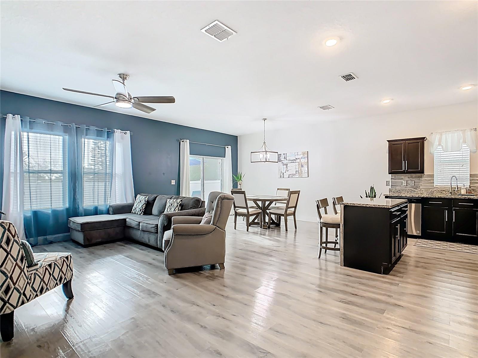 1104 ROBERTA RD, LAKE WALES, FL, 33853