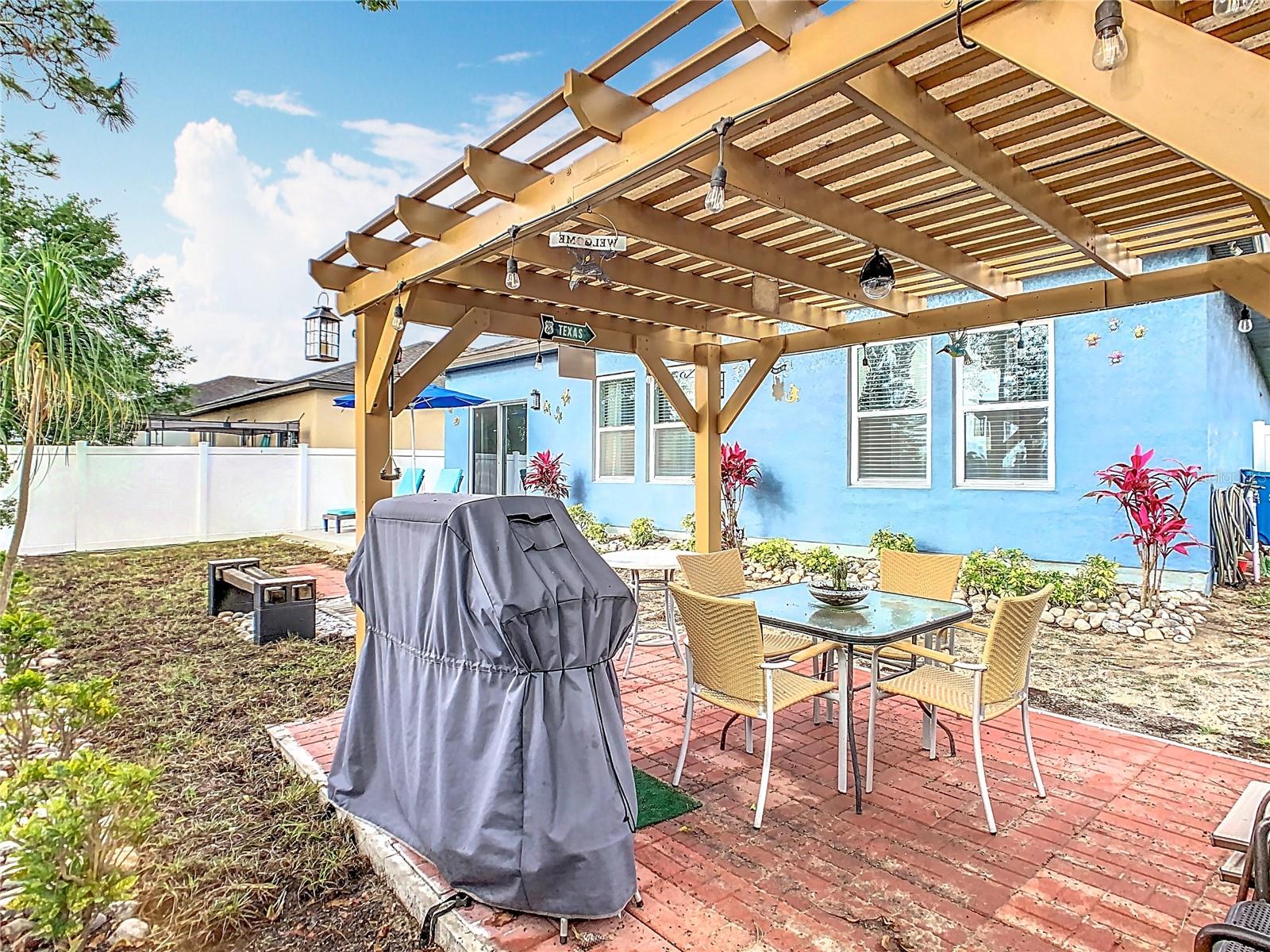 1104 ROBERTA RD, LAKE WALES, FL, 33853