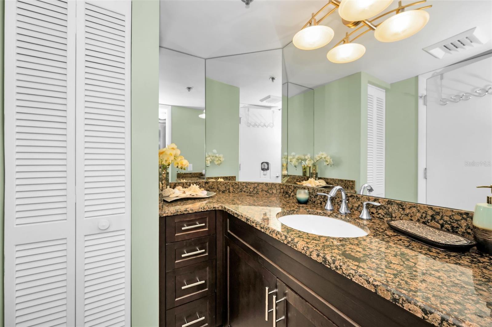 1660 GULF BLVD #307, CLEARWATER BEACH, FL, 33767