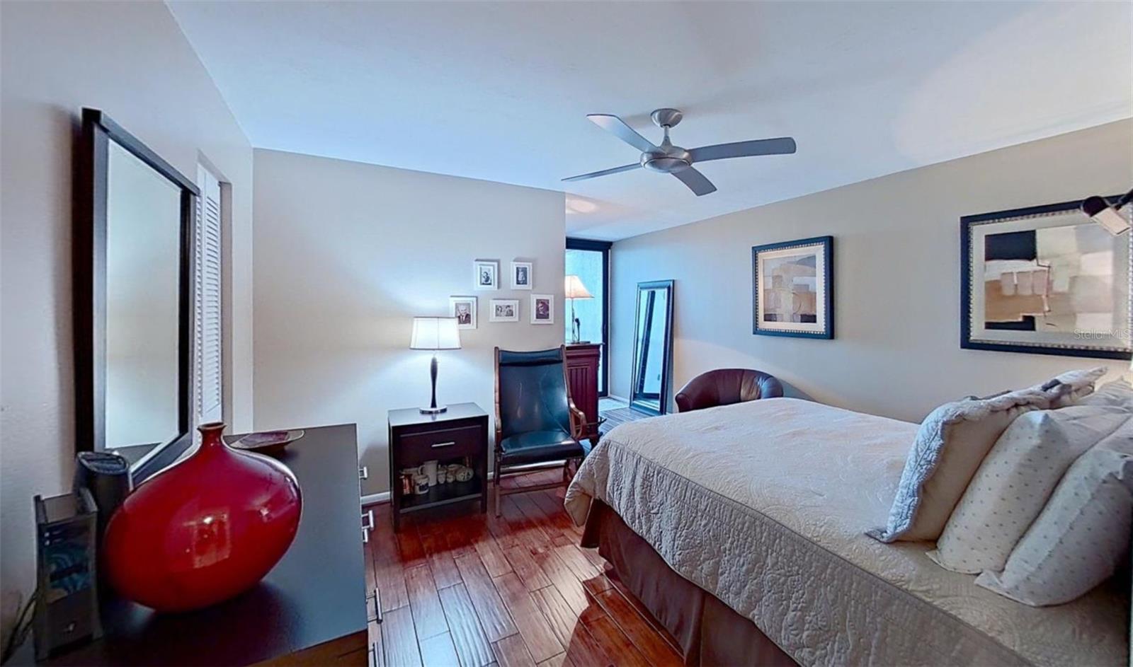 1660 GULF BLVD #307, CLEARWATER BEACH, FL, 33767