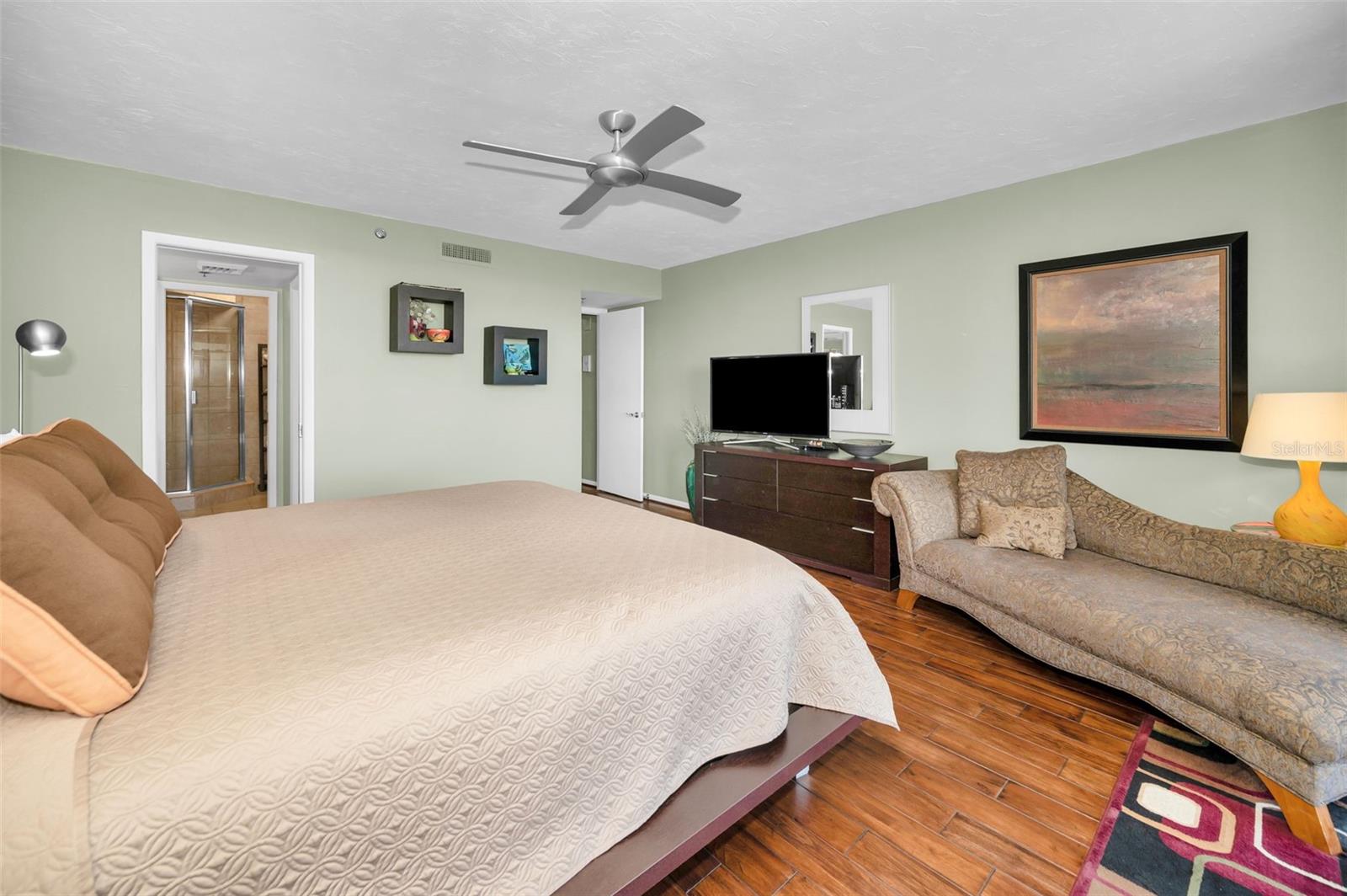 1660 GULF BLVD #307, CLEARWATER BEACH, FL, 33767