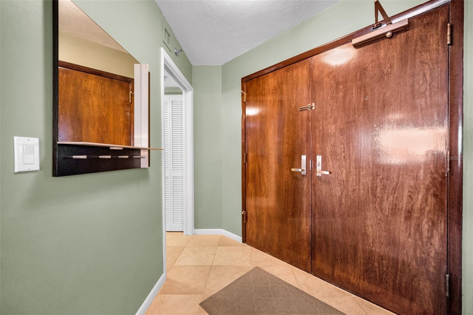 1660 GULF BLVD #307, CLEARWATER BEACH, FL, 33767