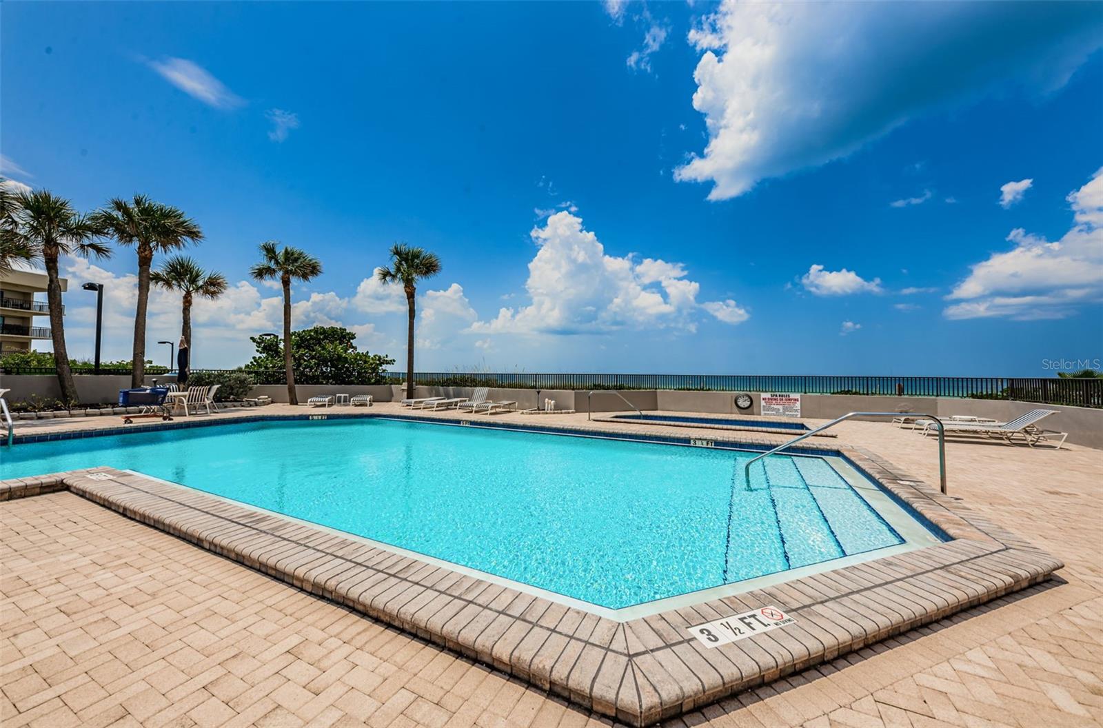 1660 GULF BLVD #307, CLEARWATER BEACH, FL, 33767