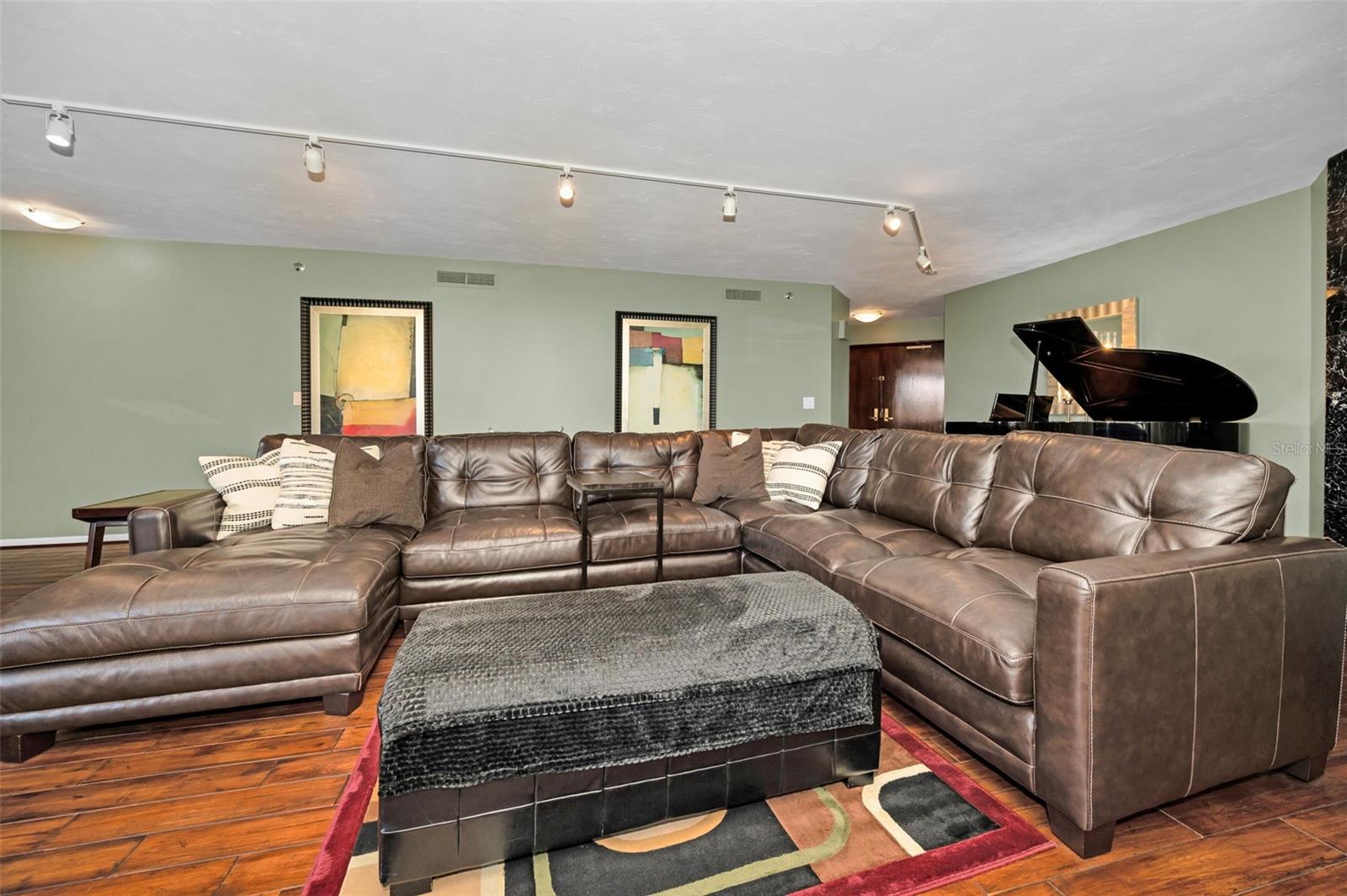 1660 GULF BLVD #307, CLEARWATER BEACH, FL, 33767