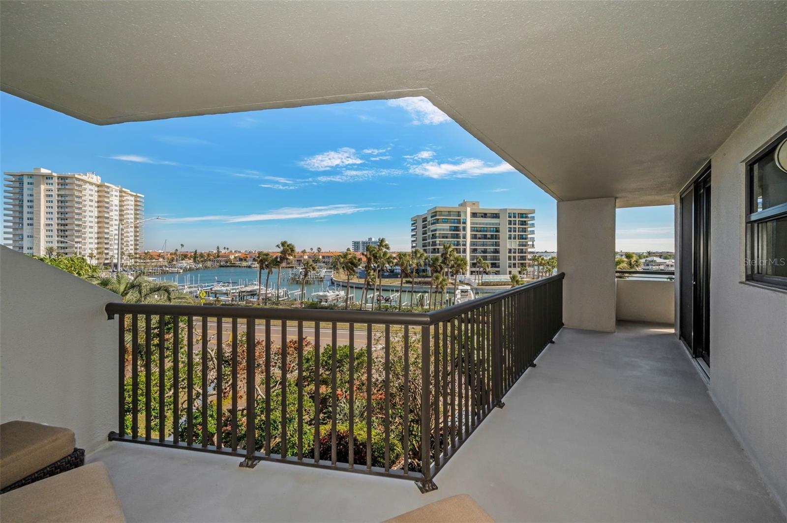 1660 GULF BLVD #307, CLEARWATER BEACH, FL, 33767