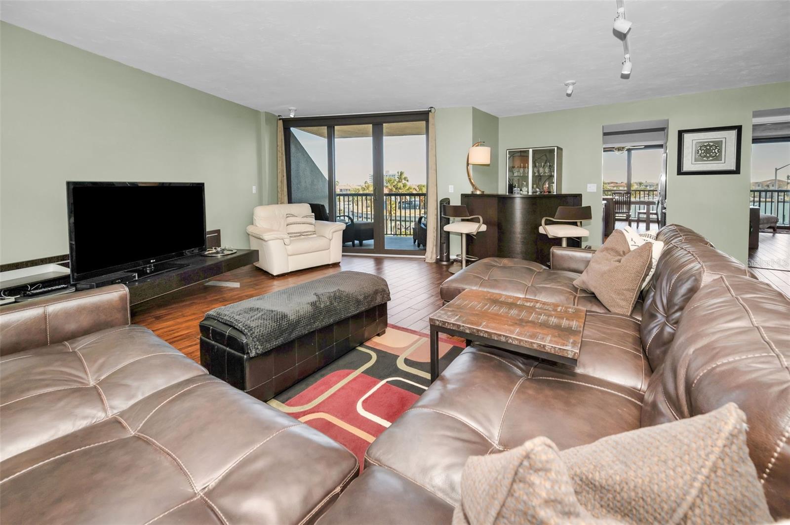 1660 GULF BLVD #307, CLEARWATER BEACH, FL, 33767
