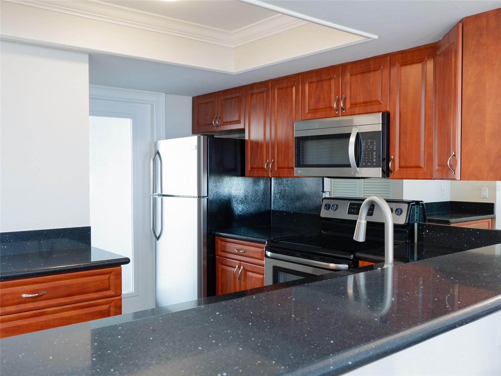 1100 TARPON CENTER DR #102B, VENICE, FL, 34285