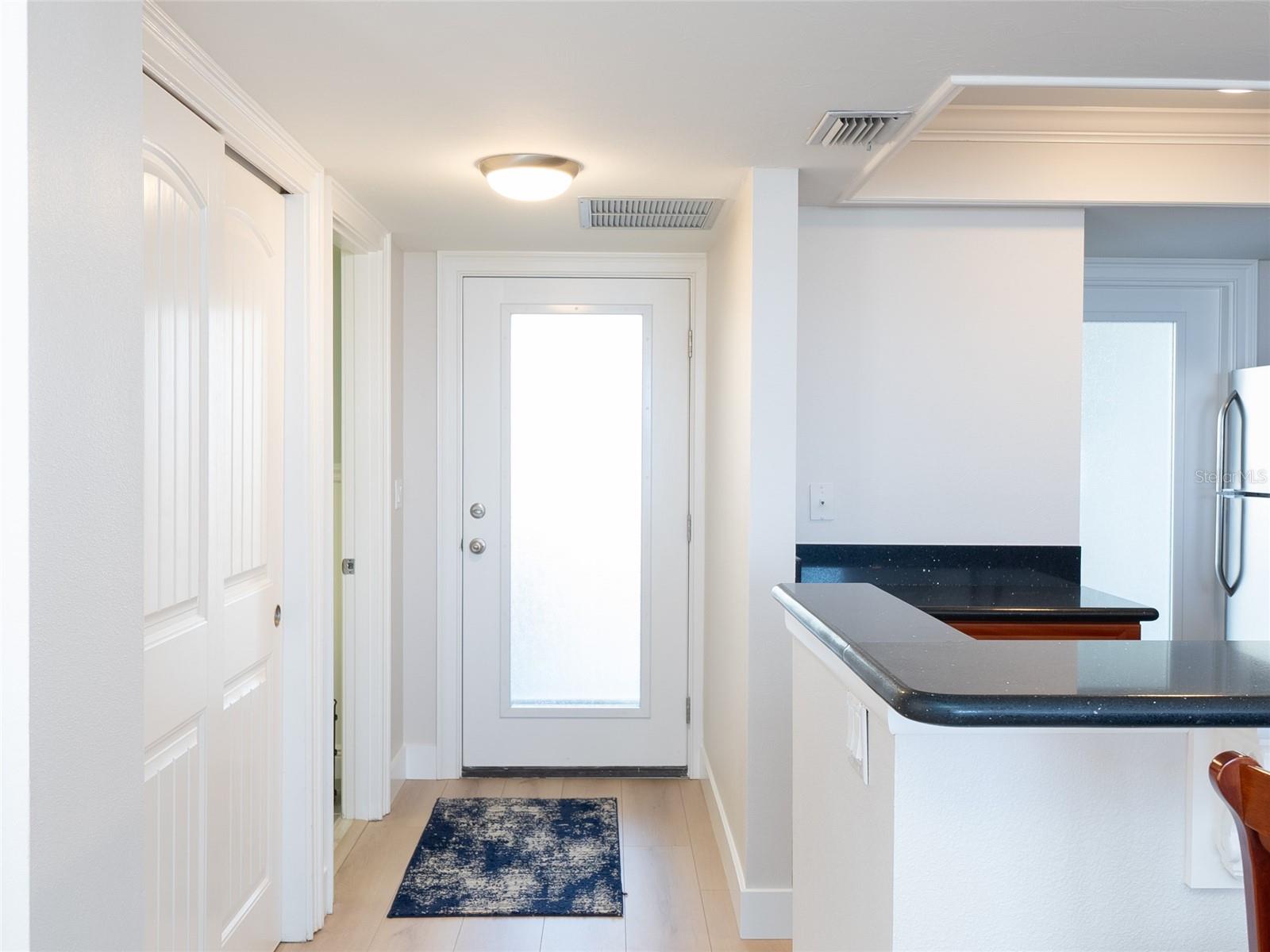 1100 TARPON CENTER DR #102B, VENICE, FL, 34285