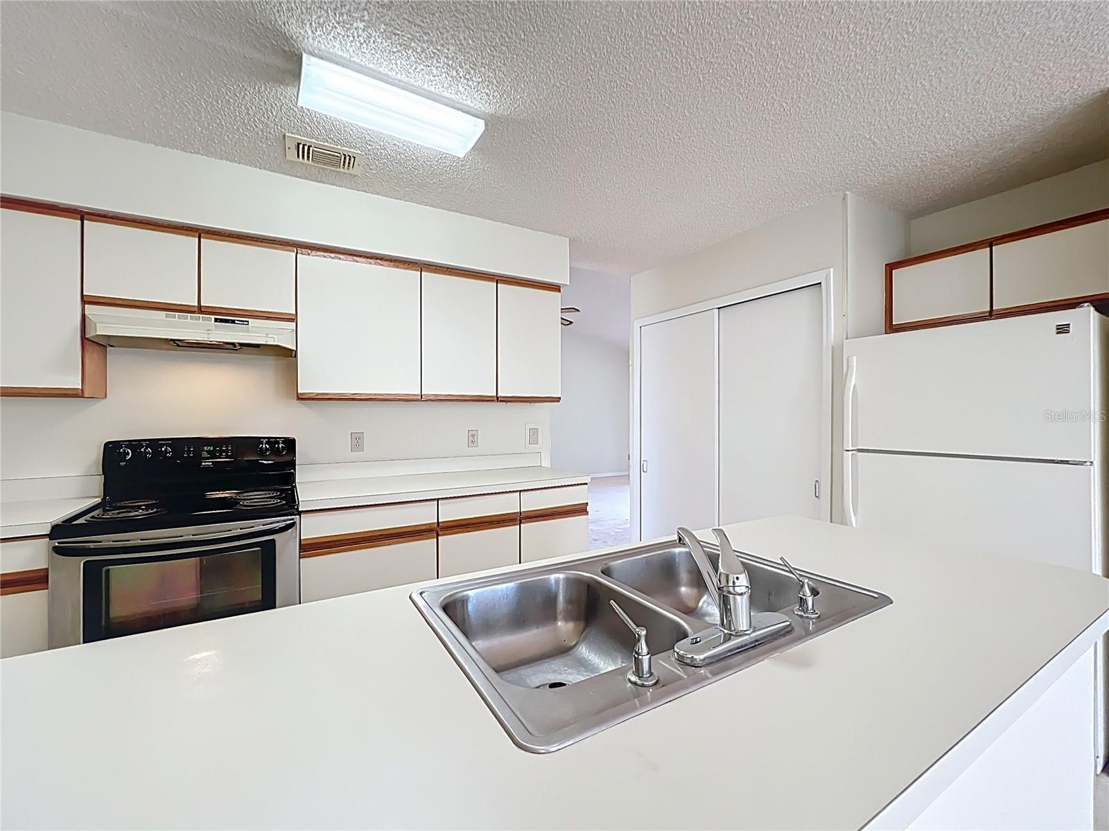 2558 ACADEMY AVE, DELTONA, FL, 32738