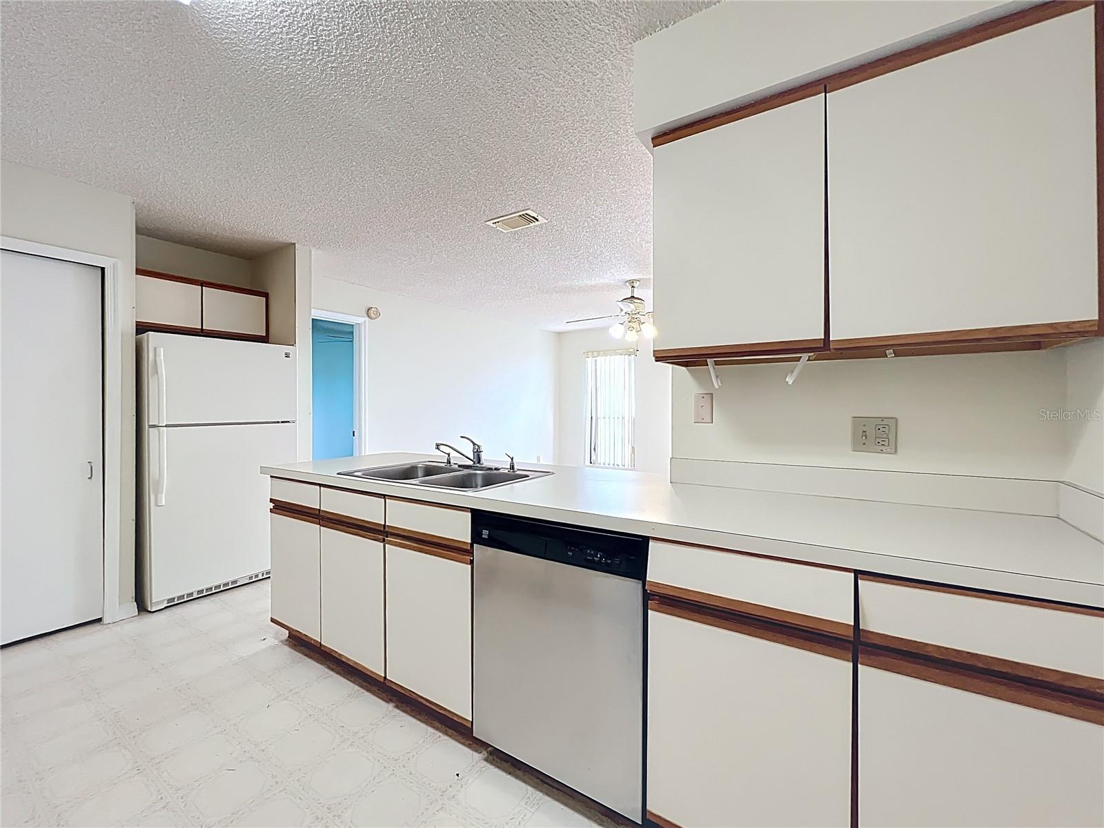 2558 ACADEMY AVE, DELTONA, FL, 32738