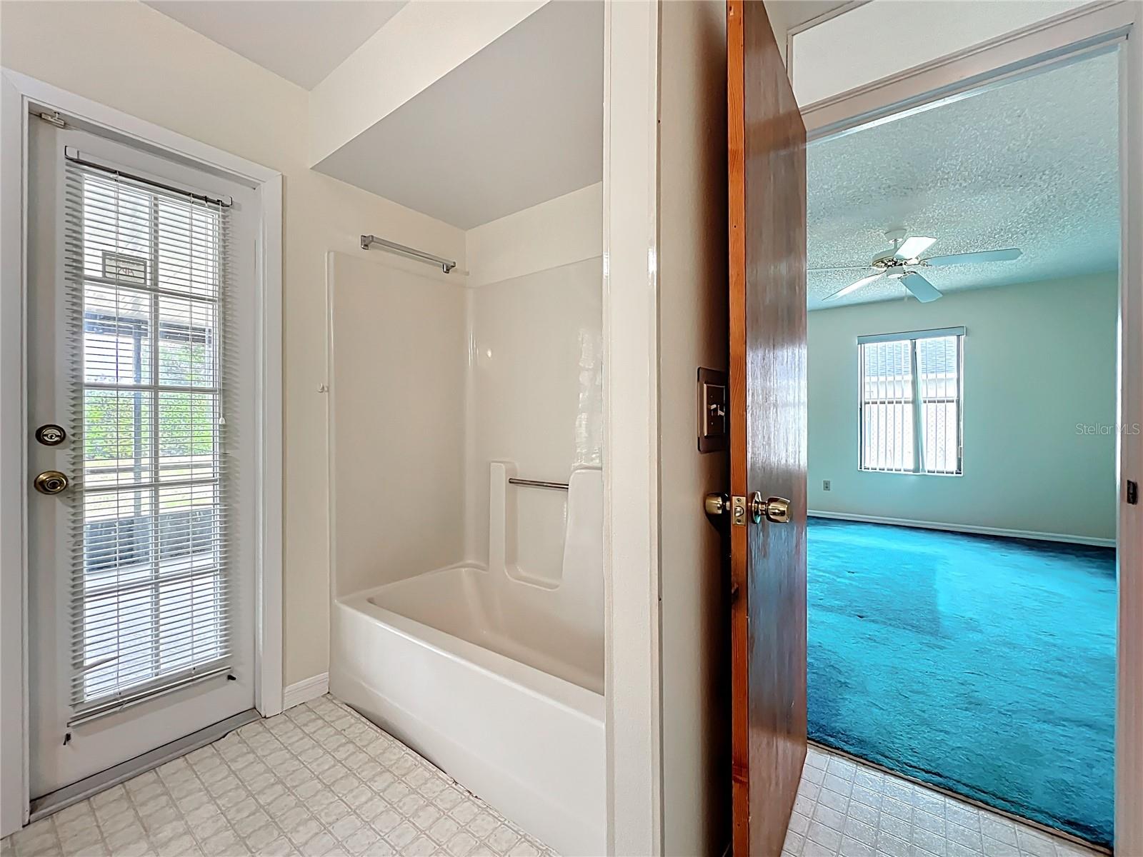 2558 ACADEMY AVE, DELTONA, FL, 32738