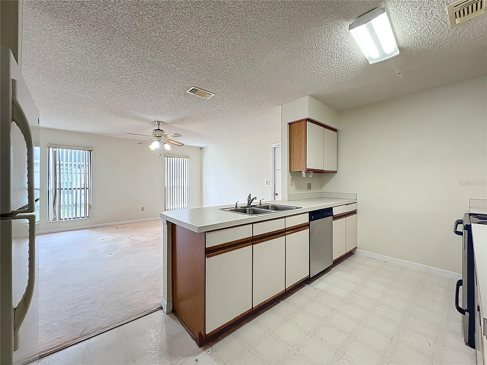 2558 ACADEMY AVE, DELTONA, FL, 32738