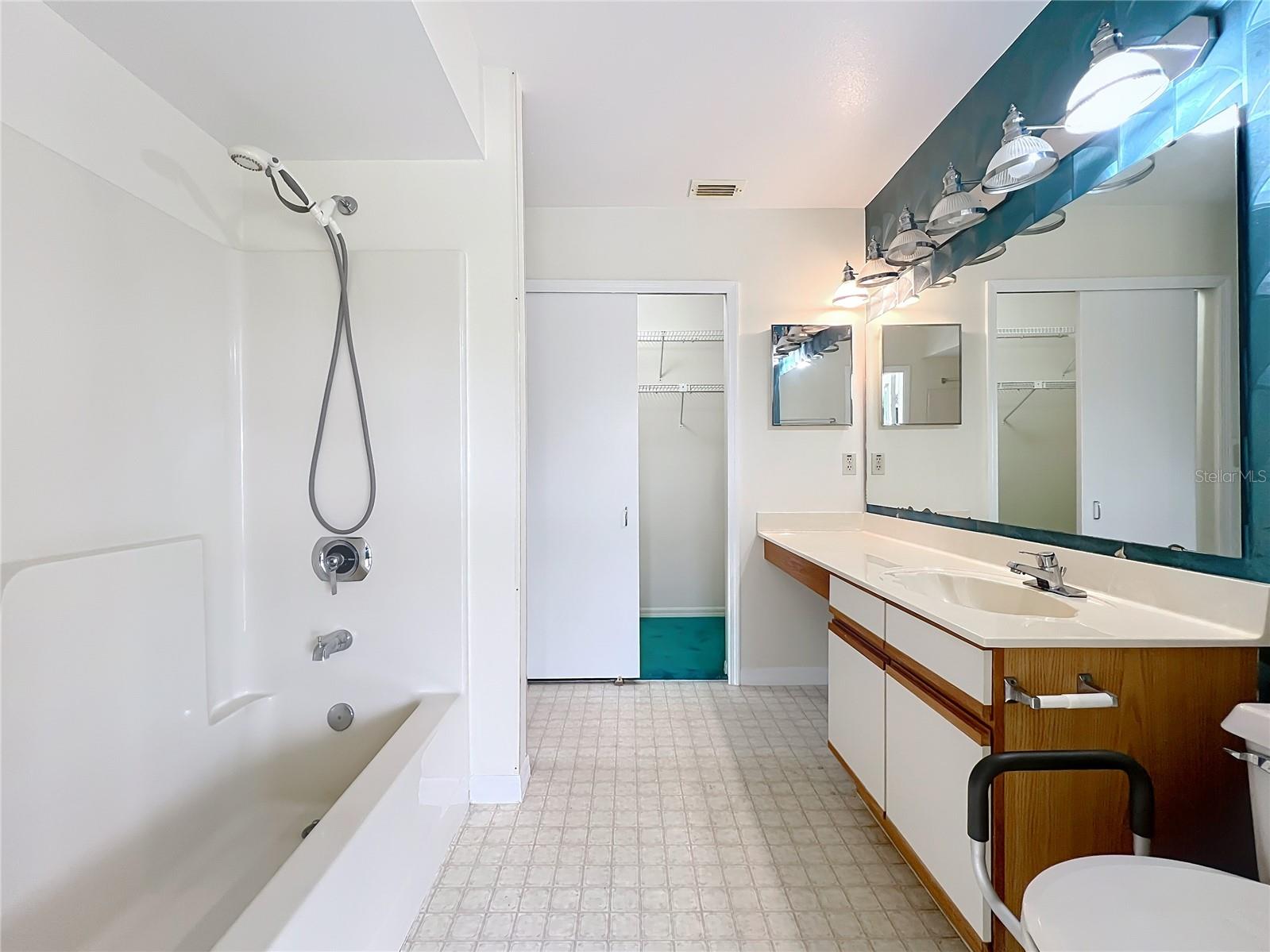 2558 ACADEMY AVE, DELTONA, FL, 32738