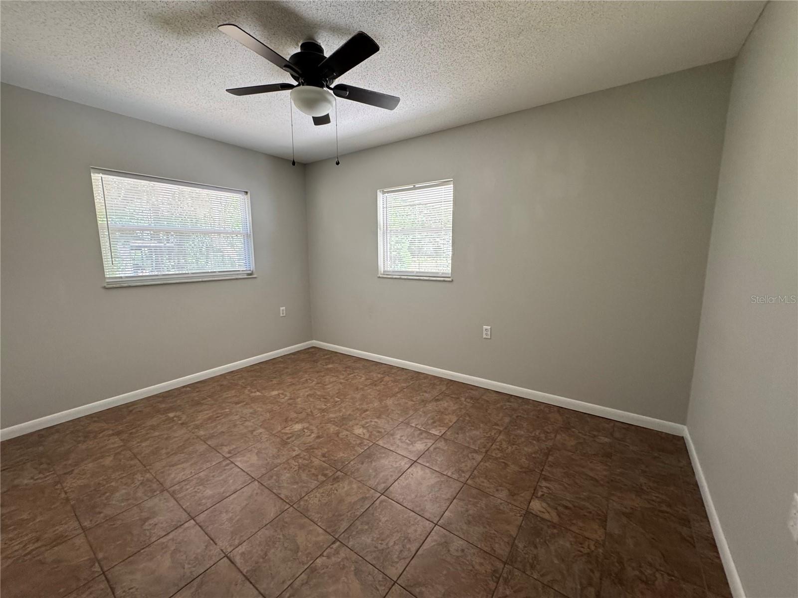 515 OAK AVE, MOUNT DORA, FL, 32757