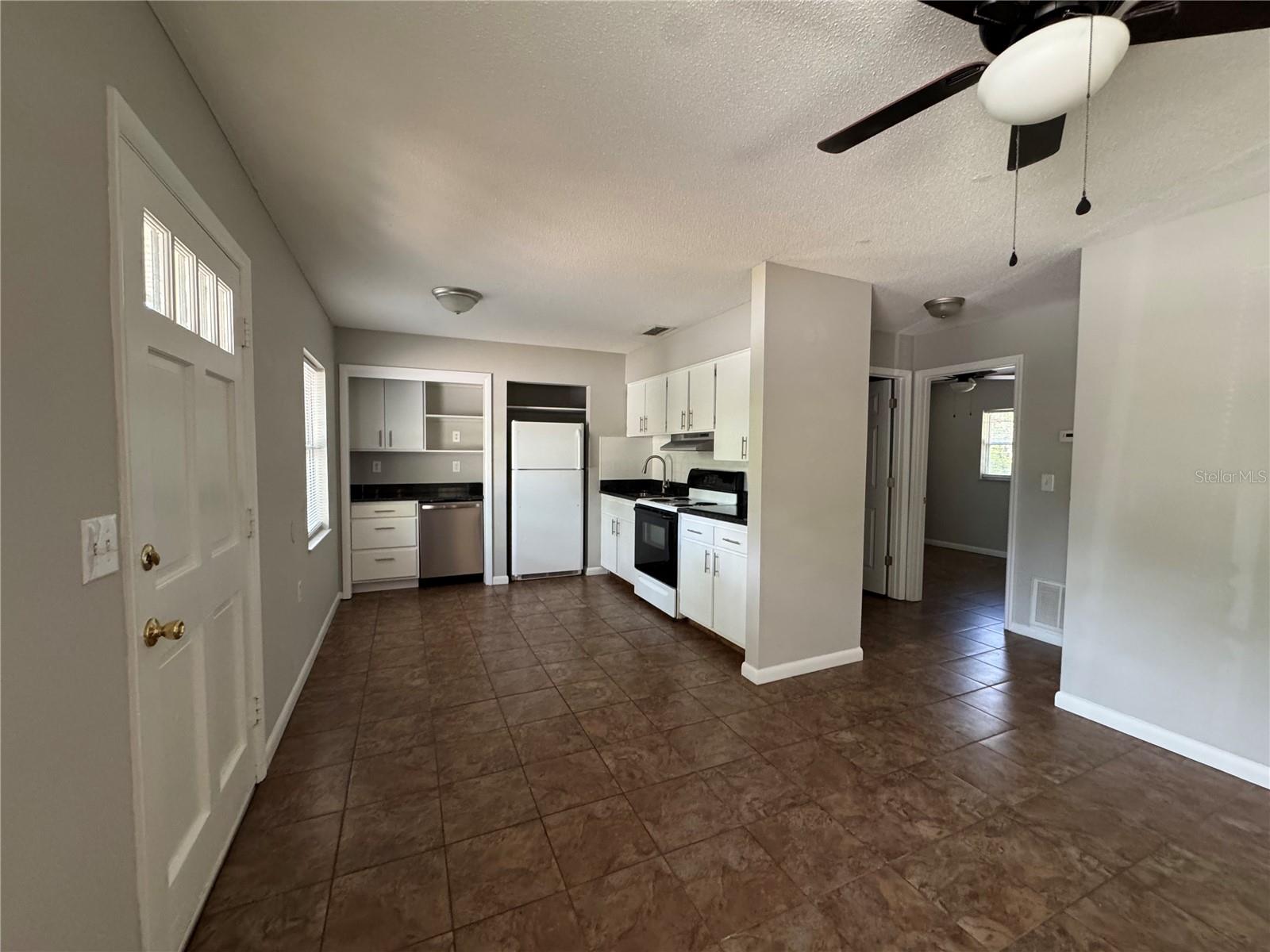 515 OAK AVE, MOUNT DORA, FL, 32757