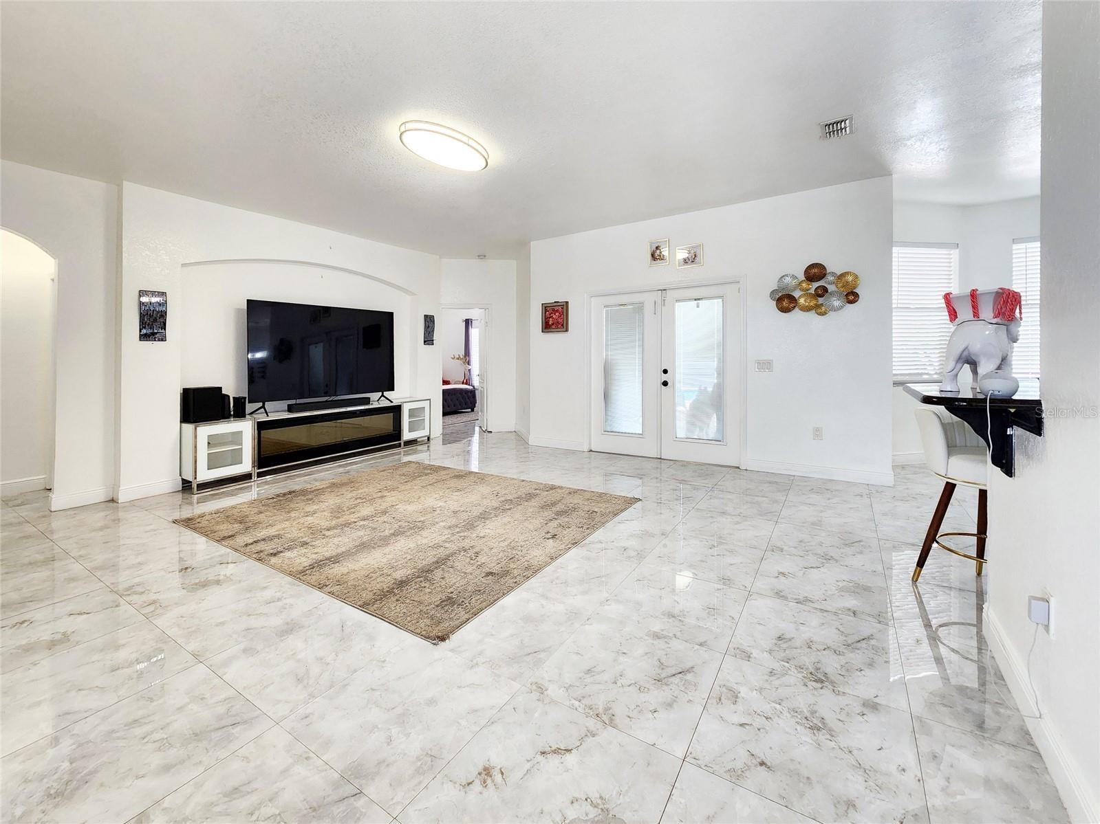 2735 BERKFORD CIR, LAKELAND, FL, 33810