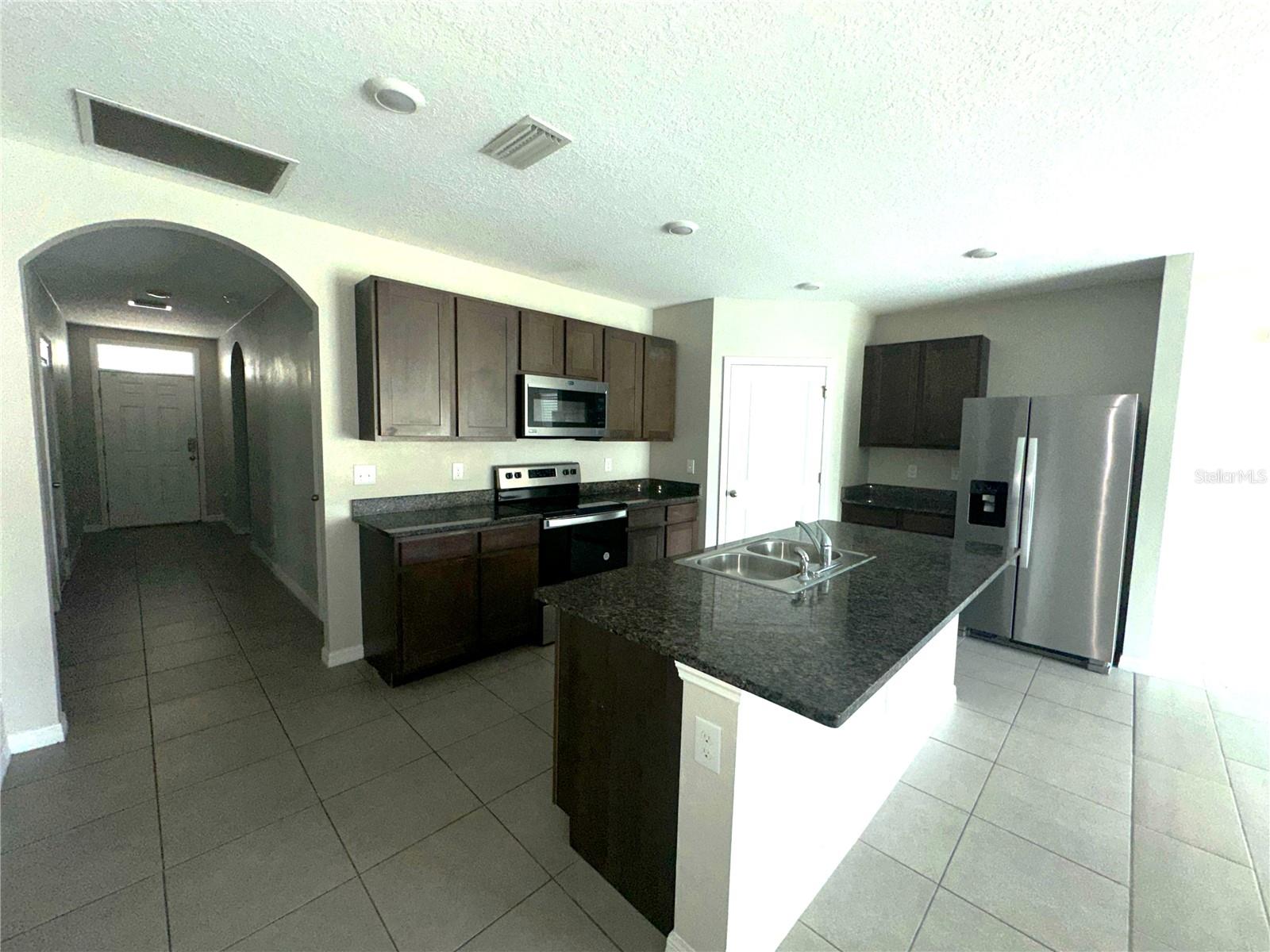 11521 KOTI CREEK LN, THONOTOSASSA, FL, 33592